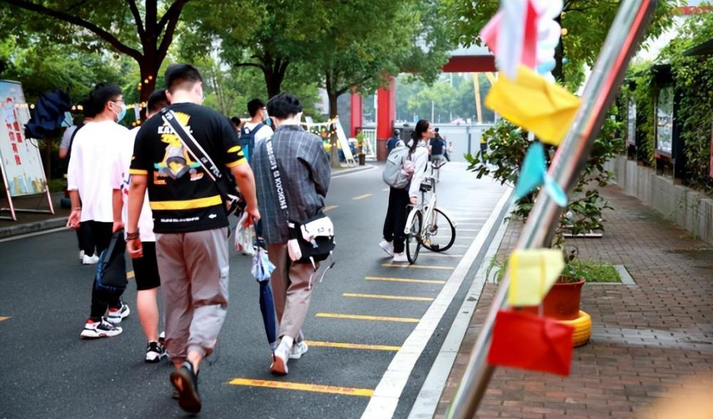 1674922967277497.jpg 1674922967277497.jpg