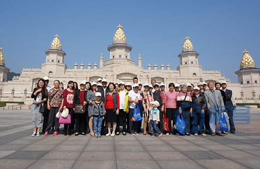 無錫第三分公司舉行靈山一日游活動