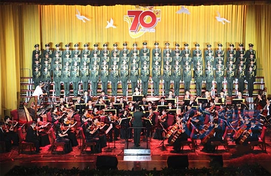 恒昌傾情贊助紀念抗戰勝利70周年群眾演唱會