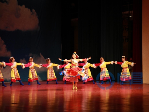 恒昌銀霞俱樂部活動表演.jpg 恒昌銀霞俱樂部活動表演.jpg