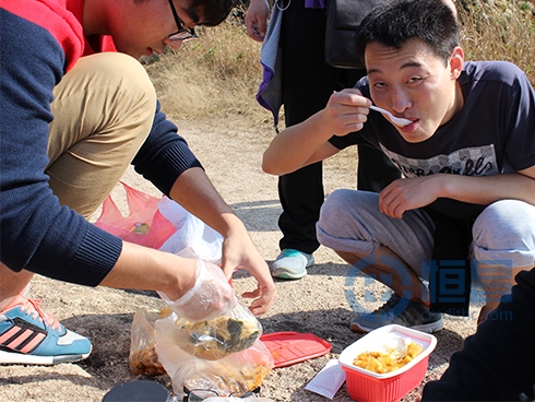 青島開發區營業部 小珠山團建 圖3.jpg