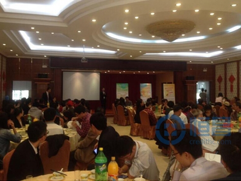 南京第一分公司組織客戶方山銀杏湖一日游