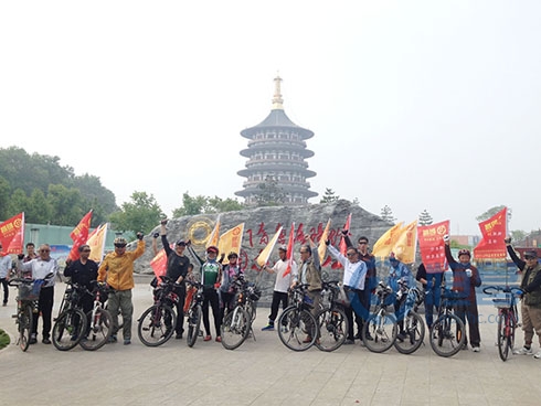 洛陽分公司舉辦綠色出行公益騎行活動