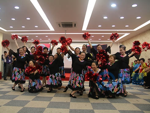 恒昌財富揚州分公司舉行廣場舞匯演活動