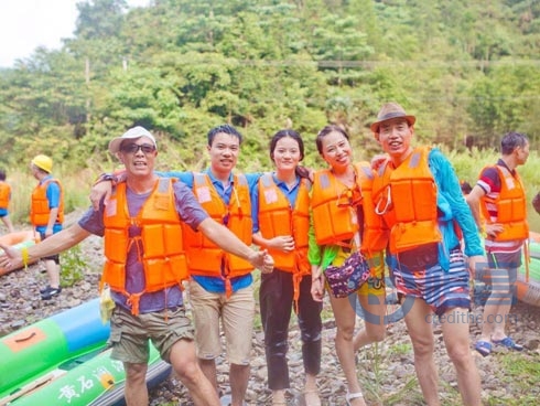 長沙第一分公司戶外俱樂部黃石洞漂流之行紀實 