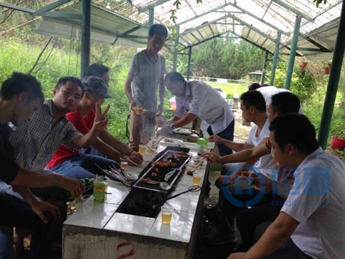 欽州分公司戶外拓展燒烤活動