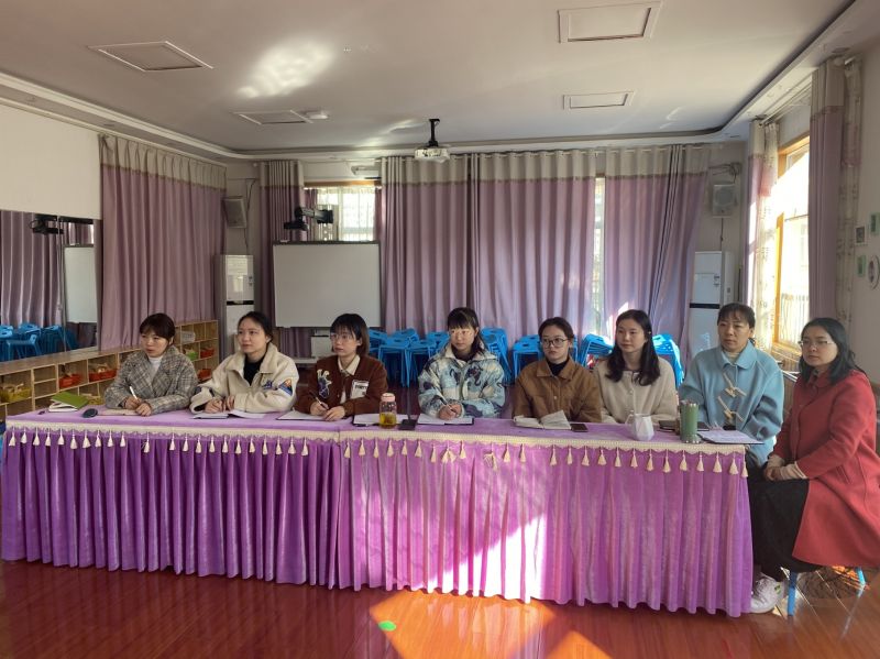 �Ϸ����p���׃��@�������F���@���۽��@���n�̡��С��m�׃��lչ