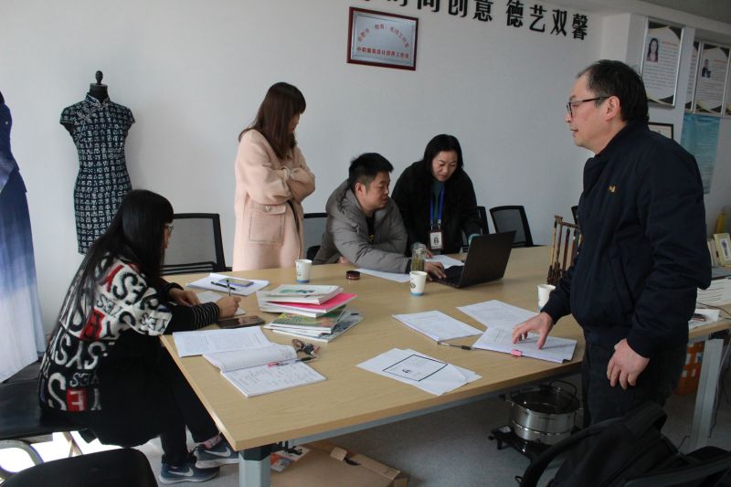 �Ϸʹ��I�WУ���������I�ٰlչ �۽����й����L