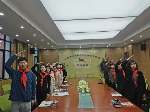 �����������F(tu��n)�`ϪУ�^(q��)�����а���������(hu��)��һ�꼉(j��)���(du��)�o��(d��o)�T��Ӗ(x��n)��(hu��)