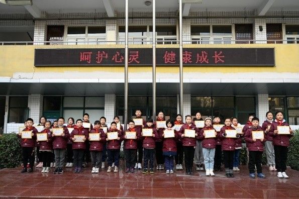 �����������F���c·У�^���e��Ӣ�Z���~ƴ����ِ���