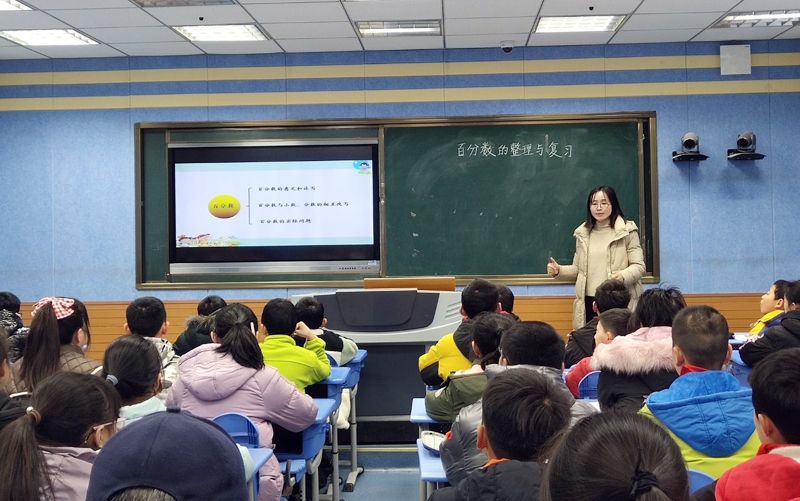 ��ɽС�W���W�M�_չ��ĩ������ӑ���л��