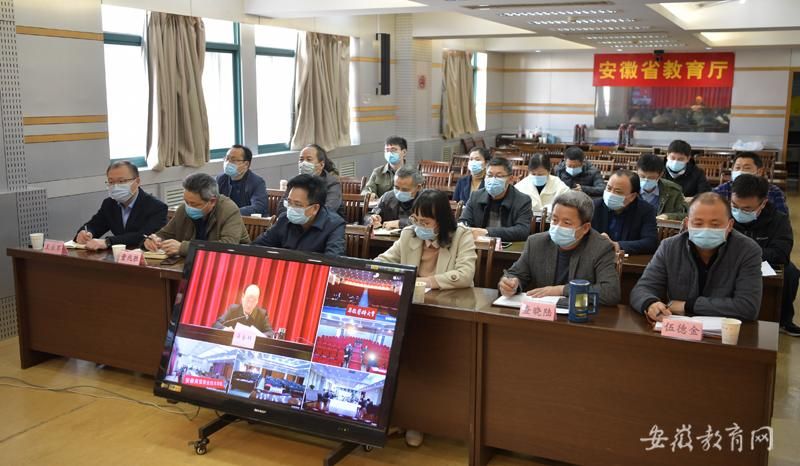 ����ʡί������ίʡ�����d�������Mʡ�ٸ�У�И�(bi��o)��ُ�������I(l��ng)��?q��)�Ӌ�l(f��)�F(xi��n)���}����