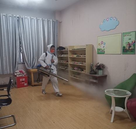 �Ϸ����L��С���Ļ��@У�^���������������l�o��