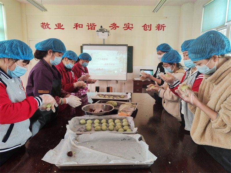 �Ϸ������v�׽̼��F���v�@�^�_չ���������