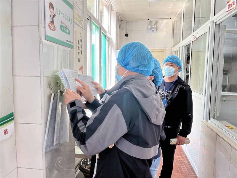 �Ϸ������v�׽̼��F���v�@�^ӭ����^��ȫ��헙z��