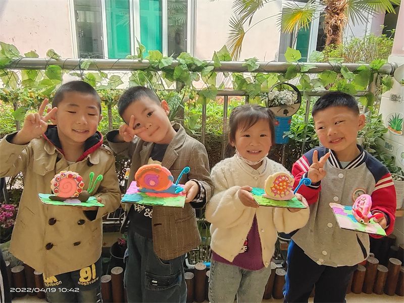 �Ϸ������v�׽̼��F���v�@�^�а��_չ�L�����