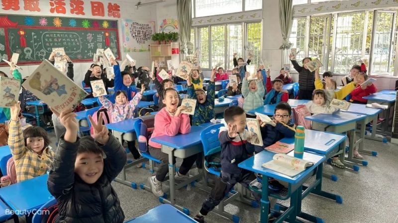 �Ϸ����L��·�ڶ�С�W�ྰ��У�^�x����ϵ�Ј��