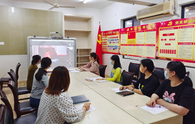 �Ϸ���ֱ�ٙC�P�׃��@�_չ�׃����������g�̌W���}��ӑ