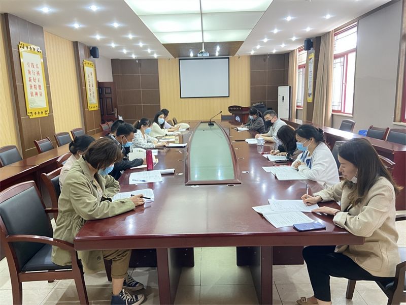 �Ϸ������b��С�W(xu��)���AͥУ�^(q��)�����L(f��ng)ů���ģ��{(di��o)�дٳ��L(zh��ng)