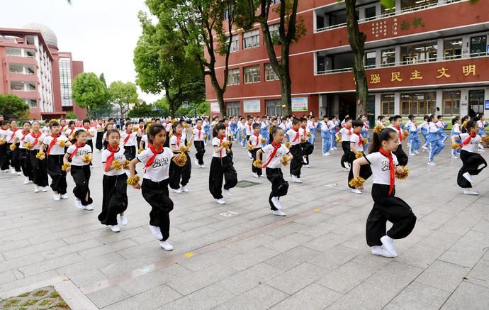 ���c�и���С�W(xu��)����w����(ji��)�A�M��Ļ