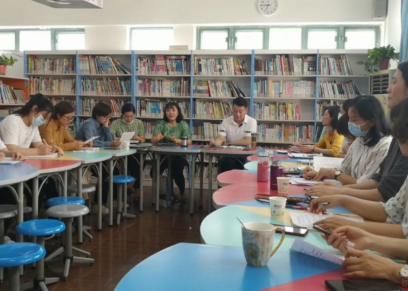 �Ϸ����(y��ng)��С�W(xu��)�ǻ��n��չʾ��ӑ���(d��ng)