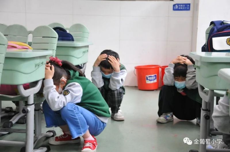 �Ϸ��н�����С�W(xu��)��512��������������(x��)��ӈ��