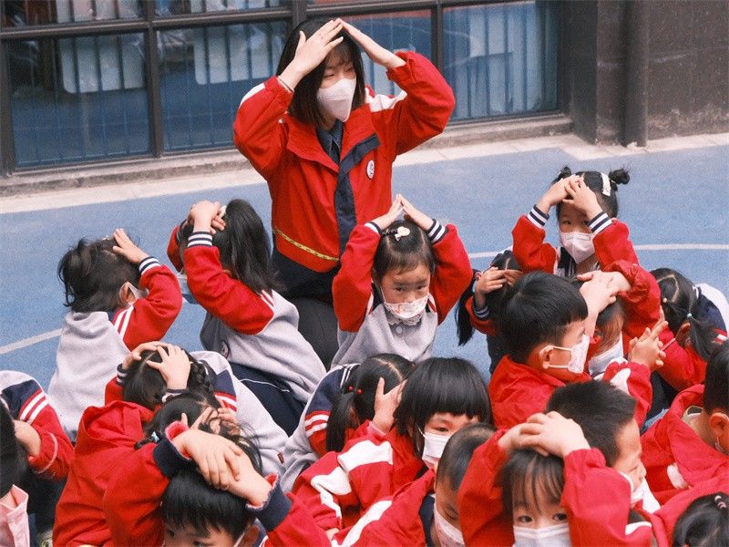 �Ϸ��д������׃��@�_չ����p��(z��i)�ݾ�����׃���ȫ�������R