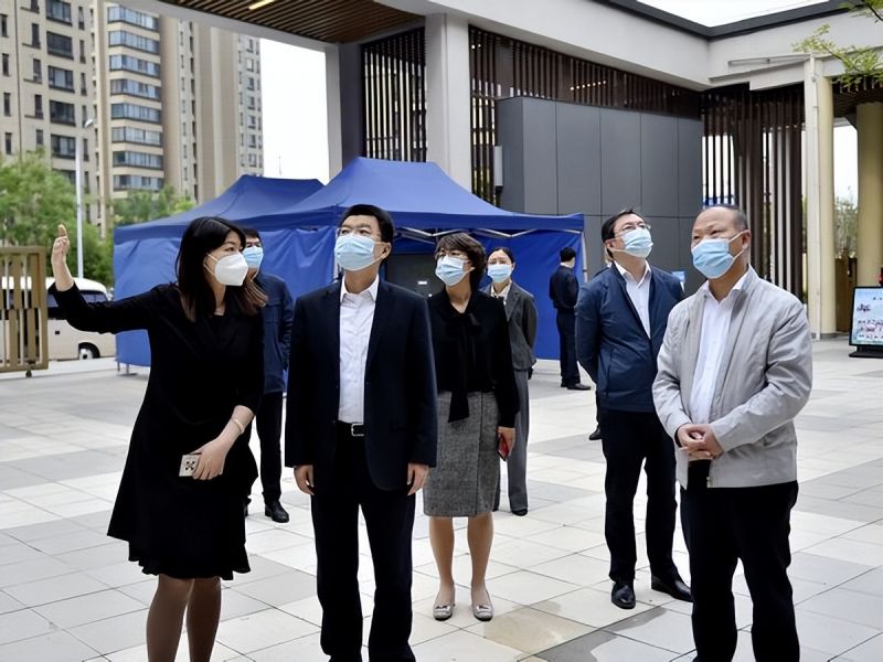 �Ϸ��л���С�������Fӳ��У�^(q��)���Զ��ٸ��M���Բ������