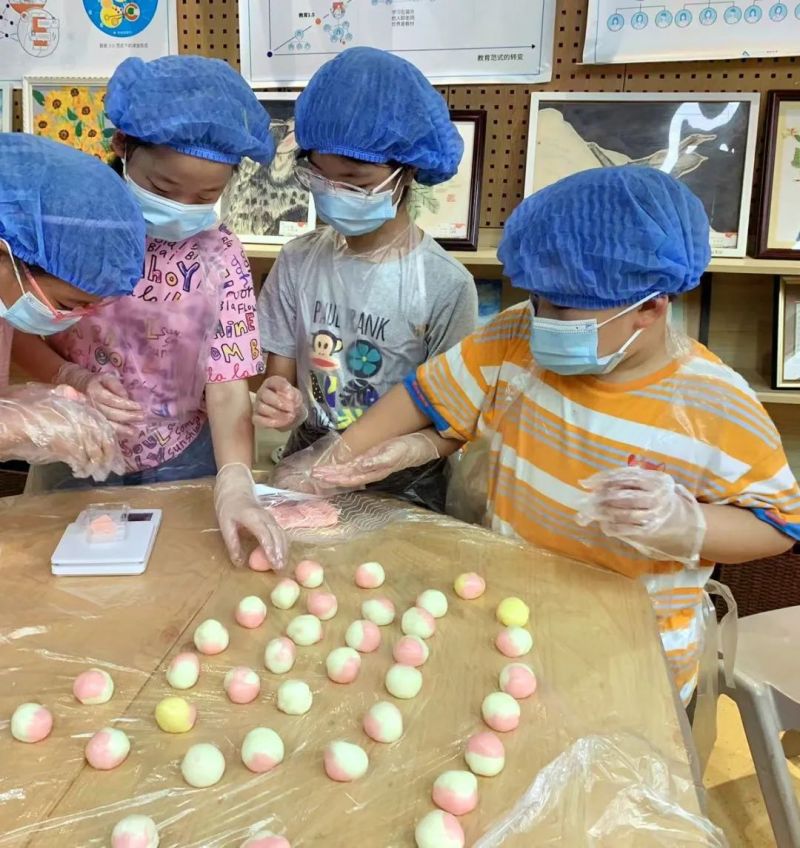 �Ϸ���ꖹ�С�W�_չһϵ�е�У��У��ڄӌ��`���