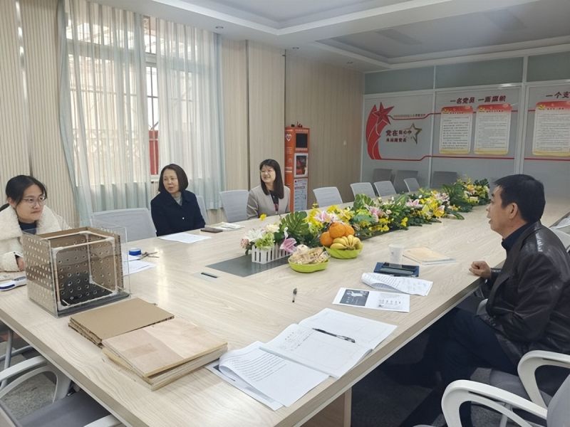 �Ϸ��л���С�������F������ָ�������� �F꠴�ĥ��Ʒ