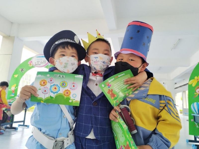 �Ϸʎ�����С�������F�L�S��У�e�ЌW�����B��