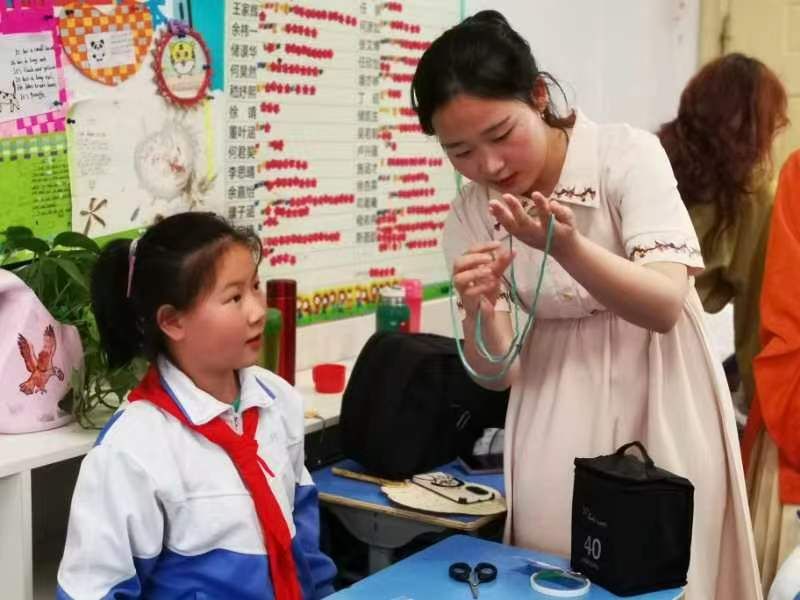 ���c�и���С�W(xu��)�����z���p�����M(j��n)У�@