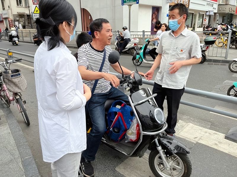 �Ϸ�����С�۴��h֧�������؟(z��)����?li��n)��?d��ng)��־Ը��(d��o)����æ