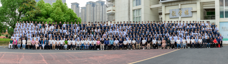 �Ϸʰ��н������F��ɽ��У���I��