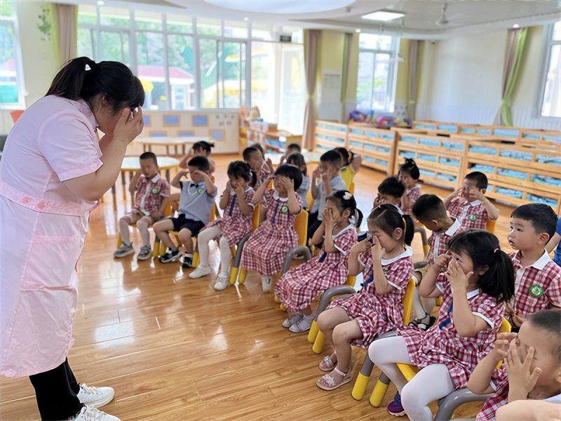 �Ϸ��а��׽������F(tu��n)����ֈ@�����o(h��)�������ʣ�������ͫ����