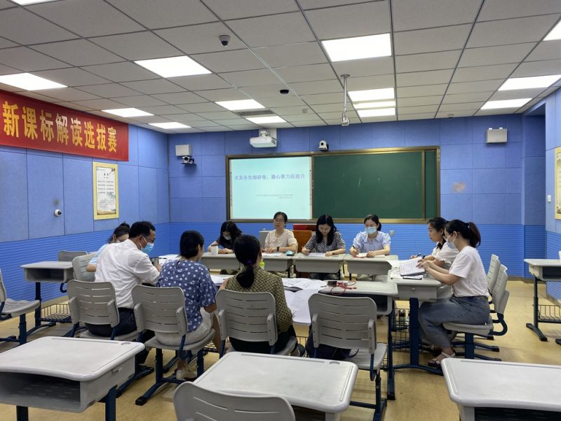 �Ϸ�����С�s�ǻ��@��У������Ռ����о������ľ���������