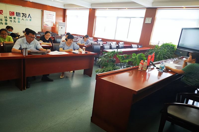 �Ϸ�����С�s�ǻ��@��У��(sh��)�W(xu��)�M�M�����W(xu��)�����һ�ν��Е�