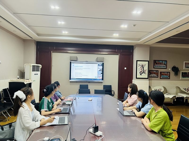 �Ϸ��д����׽������F(tu��n)��ܰ�ֈ@���c�̌W(xu��)��Ϣ����(y��ng)�þ�����Ӗ(x��n)���(d��ng)