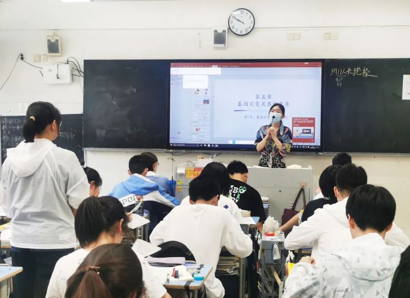 �Ϸ����и�һ�꼉���B(t��i)�_չ���� �ٽ̡����T �n�����