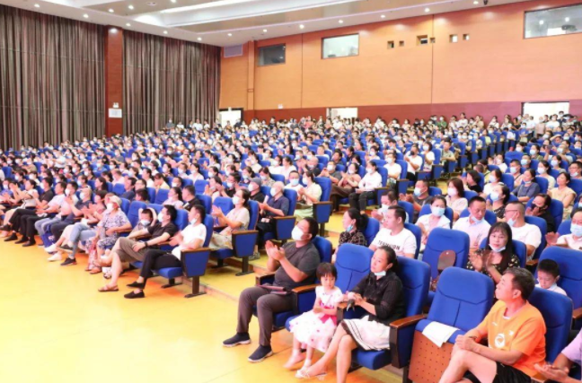 �Ϸ����У��҂�����