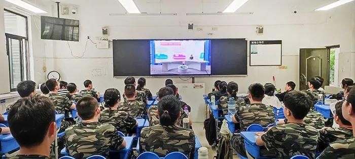 �Ϸ�����������W�����v��