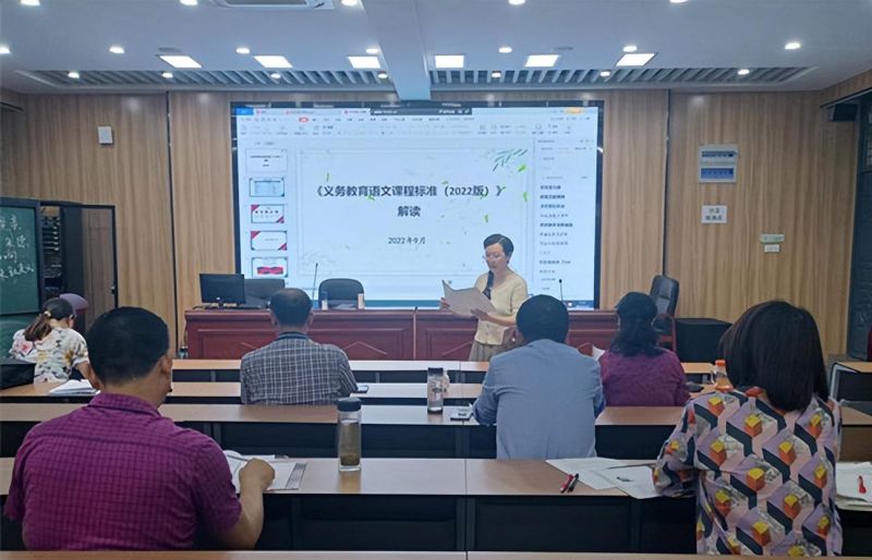 �Ϸ��е���ʮ���ЌW�Z�ĽM�M�Ѝ�λ�󾚱�