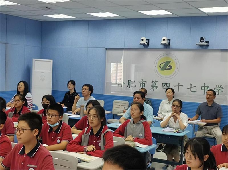 �Ϸ��е���ʮ���ЌW������̎�չ�L�ɣ���λ�����ٳ��L