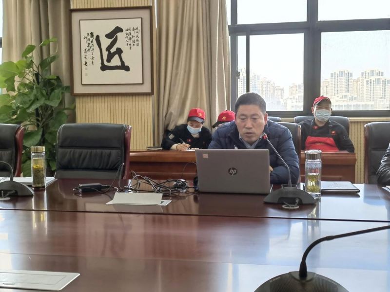 �Ϸʹ��I(y��)�W(xu��)У�_չ�h�Ķ�ʮ�������}���v