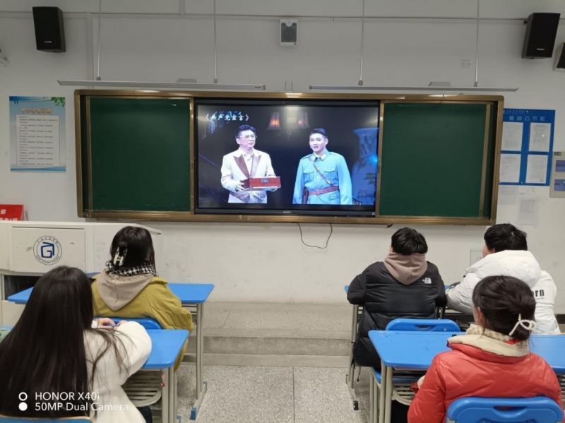 �Ϸʹ��I�WУ���������MУ�@���؜ؼtɫ�vʷ