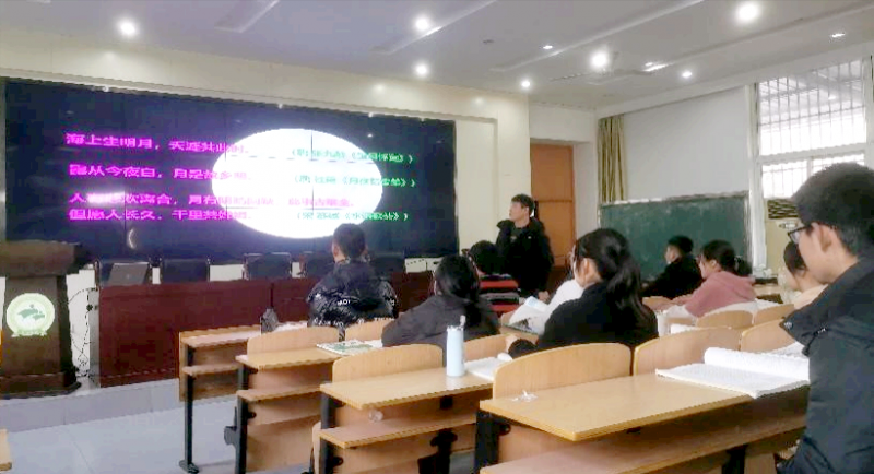 �Ϸʰ��н������F(tu��n)��ɽ��У����̎��R��(b��o)�n�����Z��ƪ