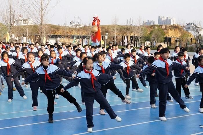 �������Ƅ�(d��ng)���ݑ��M(j��n)У�@�������ꏊ(qi��ng)�w��