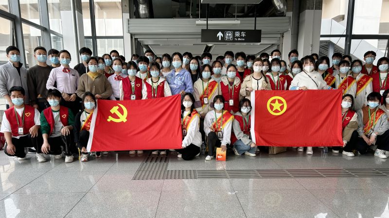 �Ϸʹ��I�WУ�c�Ϸ�܉����˾�_չ�h�F��־Ը���ջ��