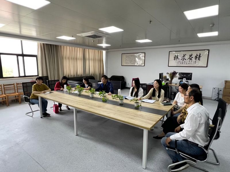 �Ϸʹ��I(y��)�WУ˼���n���Ľ��нM�_չ���w���n���