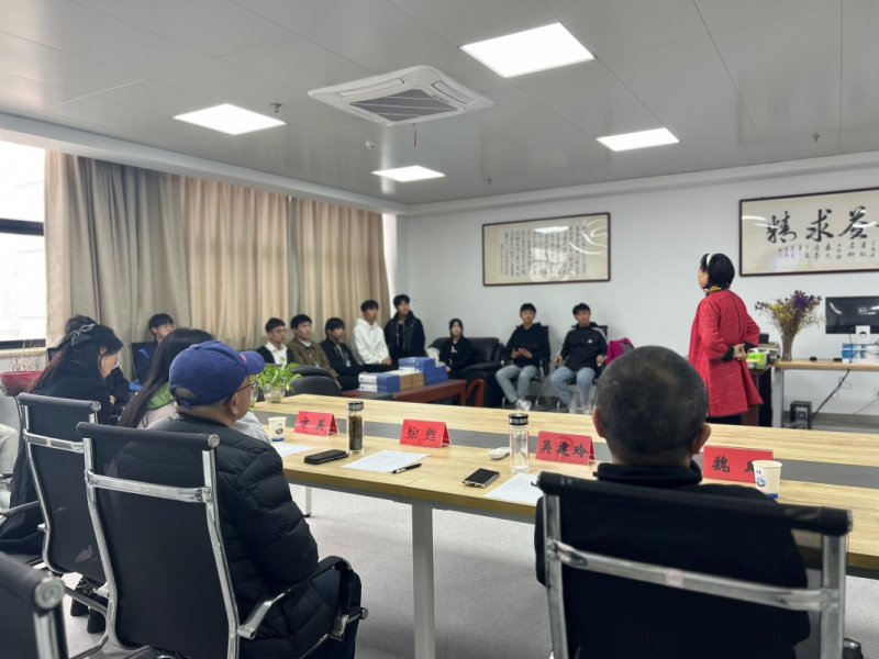 �Ϸʹ��I�WУ�e��20���̸߿��W��ģ�M��ԇ